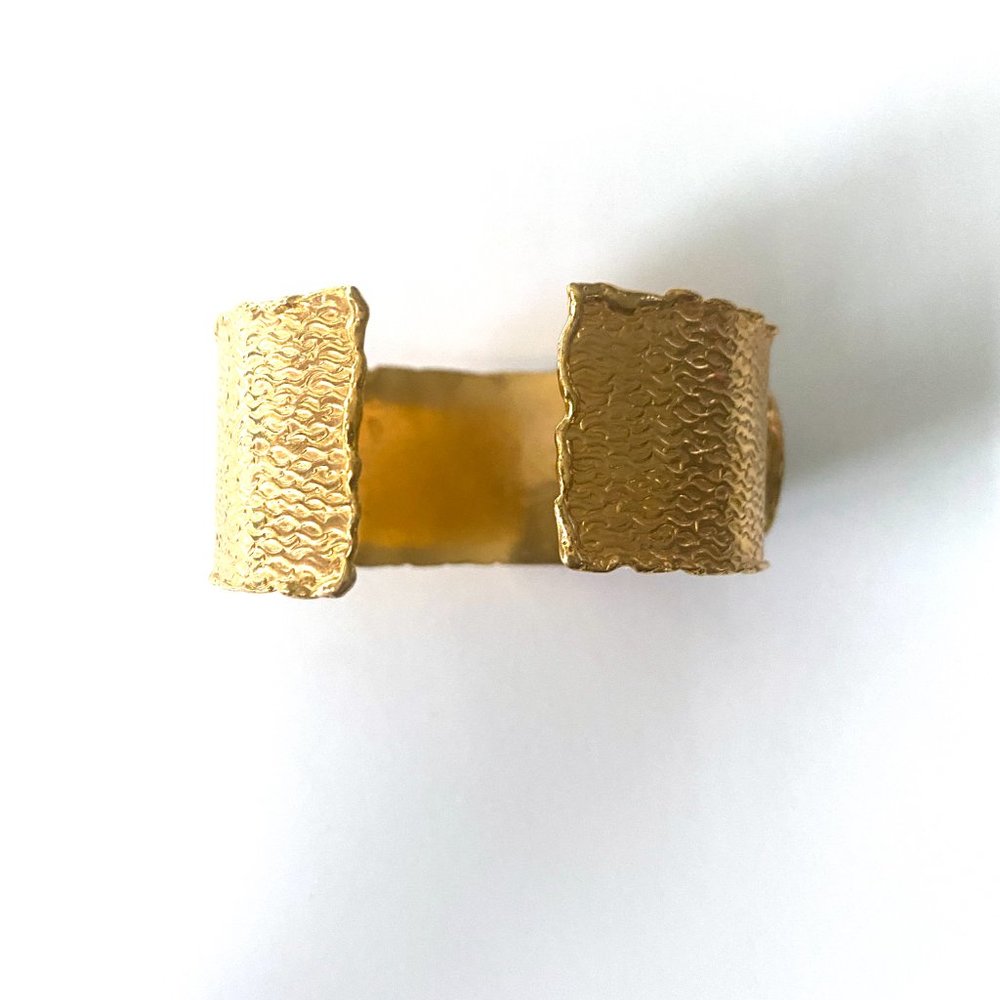 Gold Bangle Cuff With Green Stone Details - Picture 2 of 3